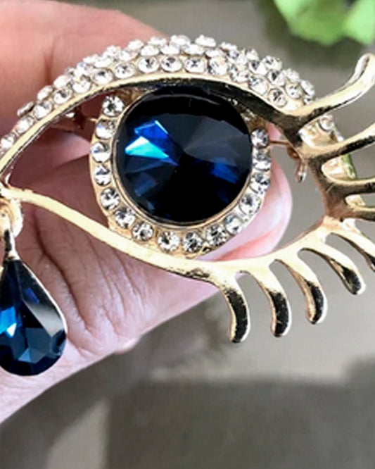 Divine Blue Eye Broche