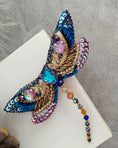 Load image into Gallery viewer, Elf Dragonfly Broche
